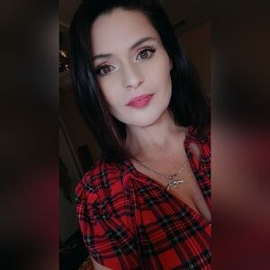 Meet your Posher, Leigh